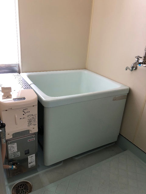 尼崎市で団地風呂浴槽セット交換 | 布施メンテナンス