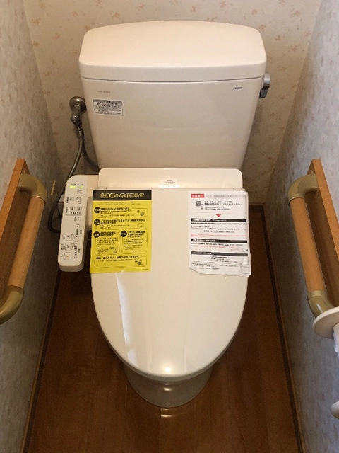 奈良県大和郡山市にてトイレ取替え TOTOピュアレストQRウォシュレットBV2